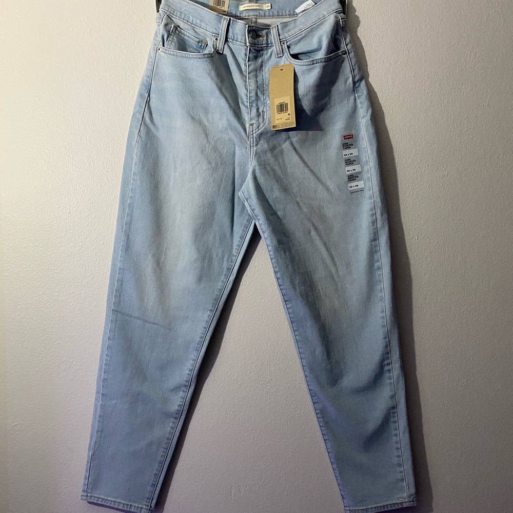 Levi’s HIGH-WAISTED TAPER